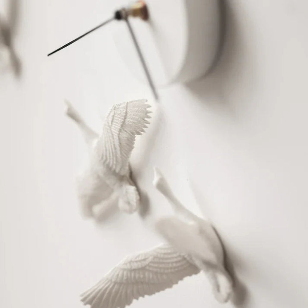 Clock Haoshi Migrantbird C Form Spacio India
