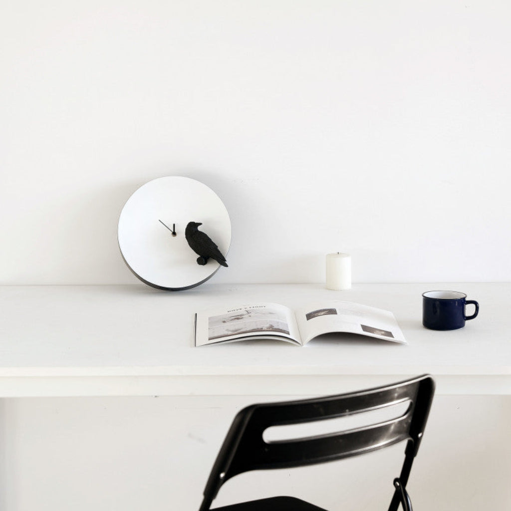 Clock Haoshi Moon - Raven Spacio India