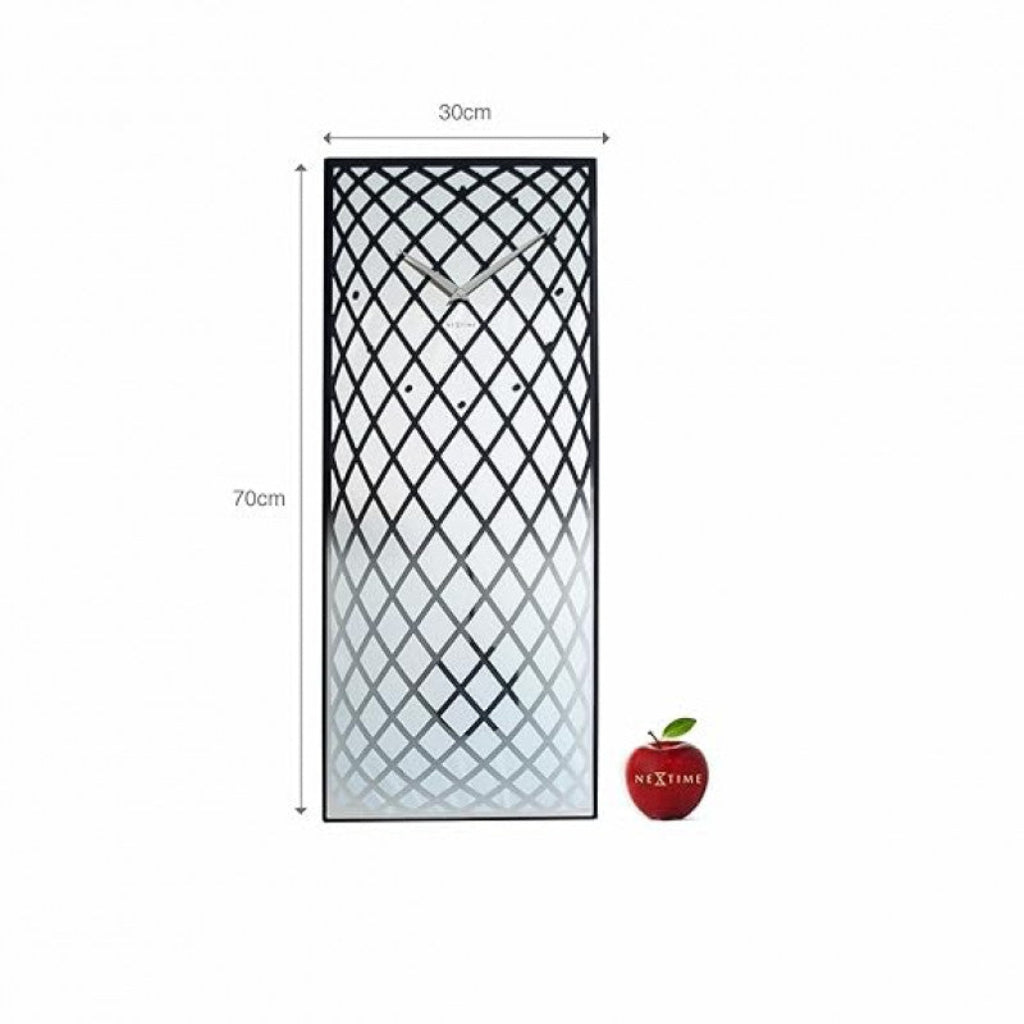 Decorative metal screen with dimensions 30cm x 70cm, featuring a brand logo in the corner.